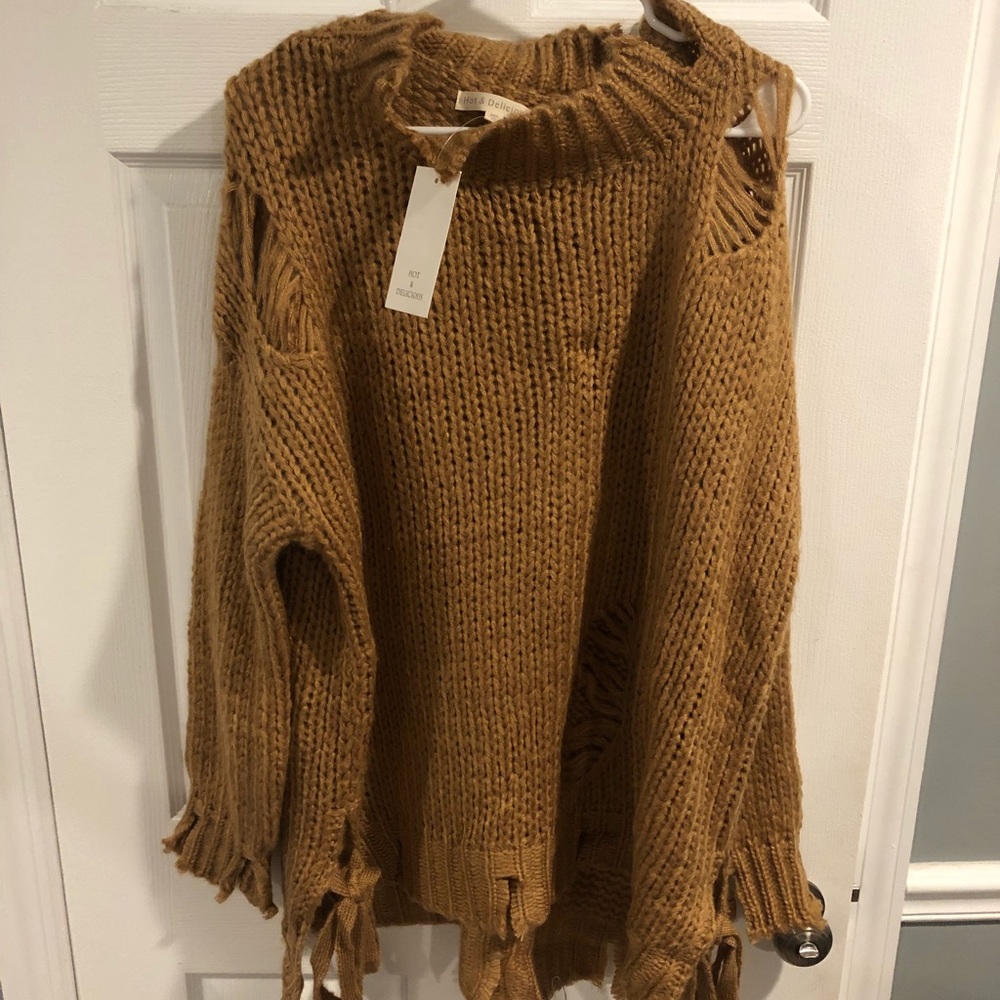 Destroyed look oversized sweater